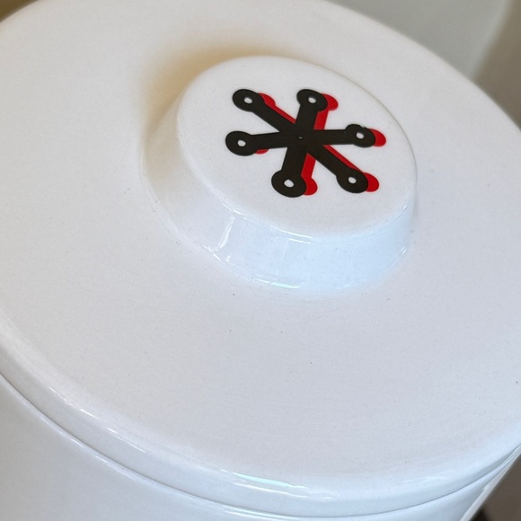 2024 Hello Kitty Christmas Canister - Picture 2 of 5